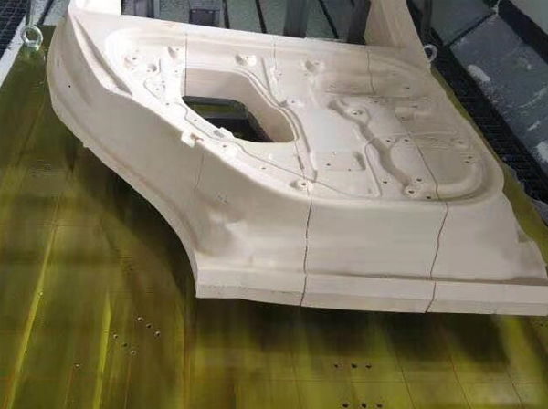 kasus perusahaan terbaru tentang Pelanggan menggunakan 1.67 berdensitas tinggi untuk alat inspeksi otomotif.